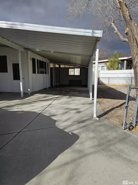 280 Taurus Cir, Reno, NV 89521 photo 2