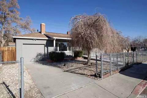 885 Belli Dr, Reno, NV 89502
