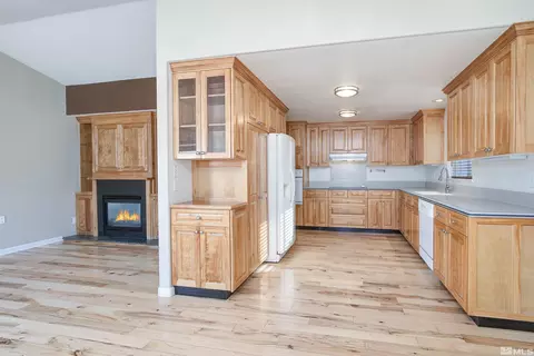 867 N Taylor St, Fallon, NV 89406 photo 5