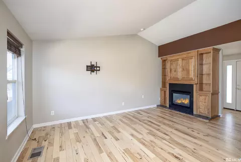 867 N Taylor St, Fallon, NV 89406 photo 3
