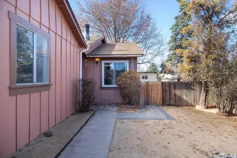 6605 Peppermint Dr, Reno, NV 89506