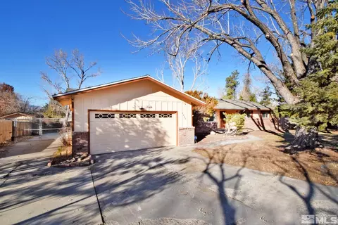 2445 Piping Rock Dr, Reno, NV 89502