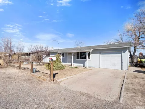 250 Mccart St, Fernley, NV 89408