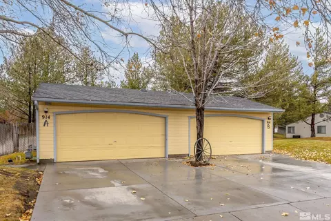 914 Round House Ln #A AND B, Carson City, NV 89701
