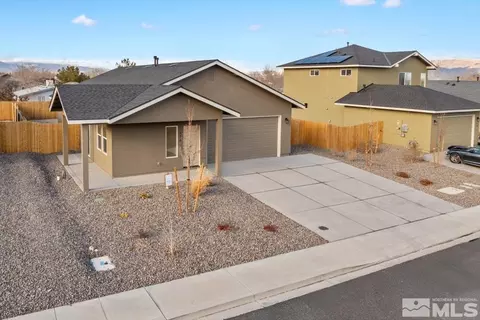 920 Agate Way, Fernley, NV 89408 photo 4