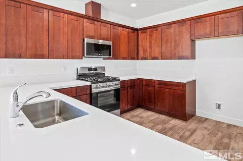 920 Agate Way, Fernley, NV 89408 photo 1