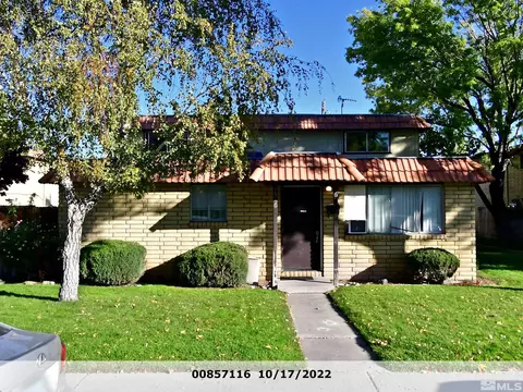 3316 Woodside Dr # 16, Carson City, NV 89701