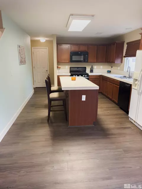 11630 Verazae Dr, Reno, NV 89521 photo 4