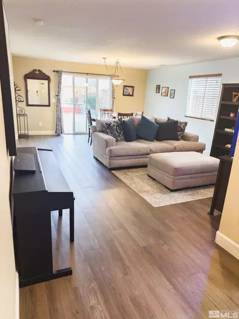 11630 Verazae Dr, Reno, NV 89521 photo 2