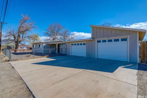 210 Miller Ln, Fernley, NV 89408