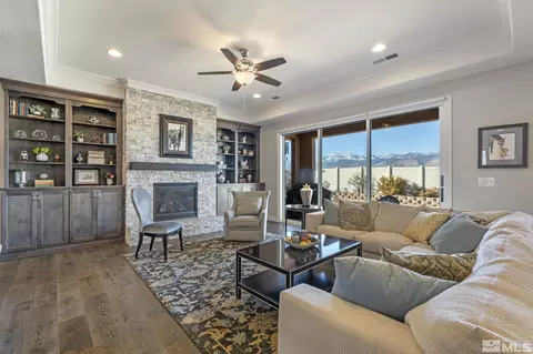 9813 Dyevera Ln, Reno, NV 89521 photo 3