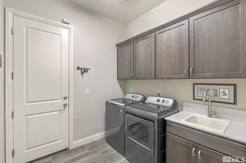 9813 Dyevera Ln, Reno, NV 89521 photo 34