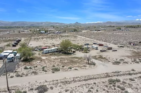 2405 Badger, Silver Springs, NV 89429