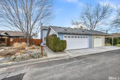 3466 Terrace Knoll Ct, Reno, NV 89512