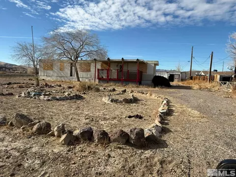2605 Toiyabe St, Silver Springs, NV 89429
