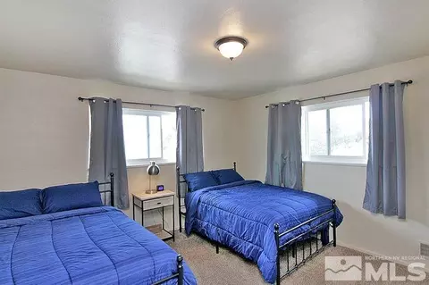 582 E St, Sparks, NV 89431 photo 8
