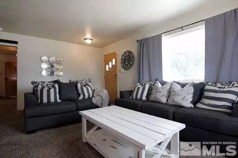 582 E St, Sparks, NV 89431 photo 4
