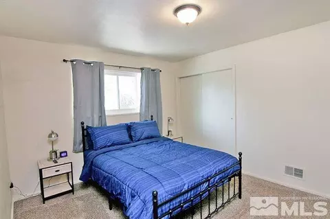 582 E St, Sparks, NV 89431 photo 7