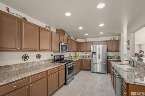 2375 Mammatus Dr, Sparks, NV 89441