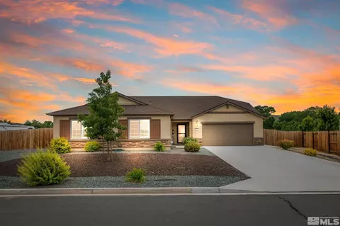 51 Holley Ln, Dayton, NV 89403