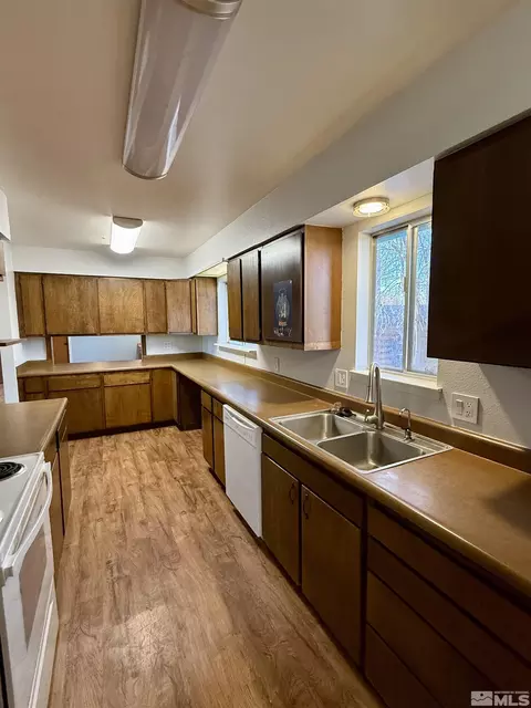 Kitchen - 255 Drumm Ln, Fallon, NV 89406 photo 2 of 4