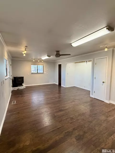 Living - 255 Drumm Ln, Fallon, NV 89406 photo 6 of 6