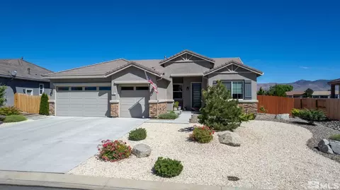 522 Stonehaven, Dayton, NV 89403