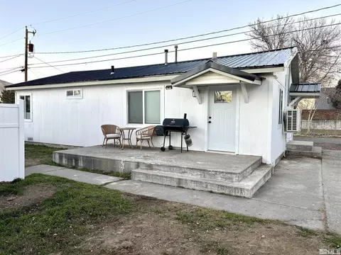 1053 12 S Bridge St, Winnemucca, NV 89445