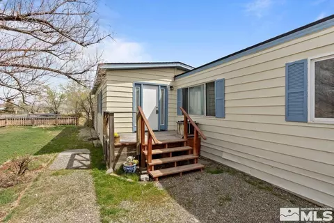 2760 Winnemucca St, Silver Springs, NV 89429