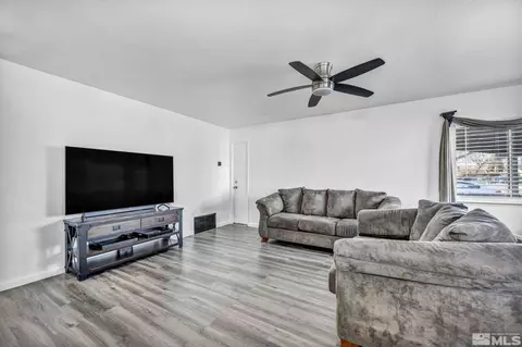 9 E K St, Sparks, NV 89431 photo 7