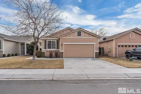 401 Royal Troon Dr, Dayton, NV 89403