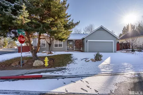 895 Vivian Dr, Sparks, NV 89436