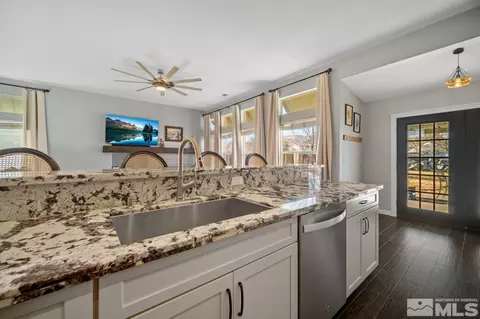 191 Bartmess Ct, Sparks, NV 89436