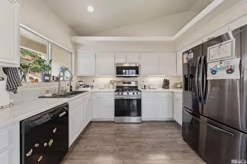 140 Cromwell Pl, Sparks, NV 89436