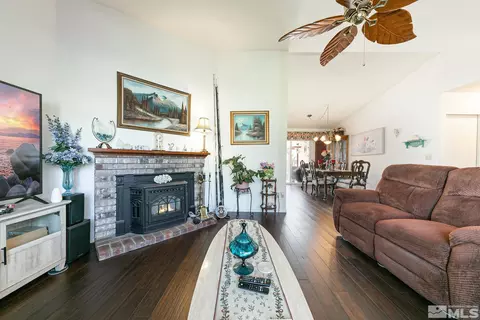 1341 Mary Jo Dr, Gardnerville, NV 89460