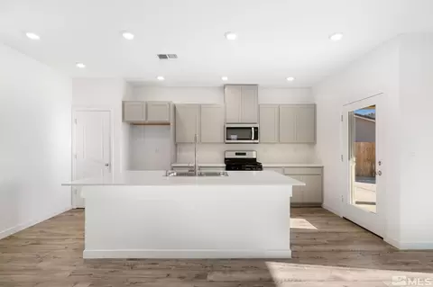 1015 Tamarack Ct, Fallon, NV 89406 photo 5