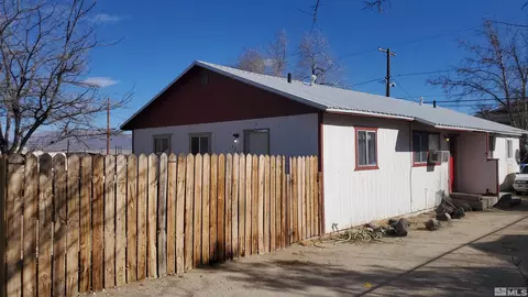 422 C St, Hawthorne, NV 89415