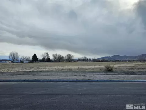 3 Ac Compston Dr, Yerington, NV 89447