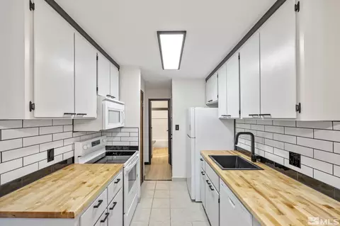 400 S Saliman Rd #102, Carson City, NV 89701