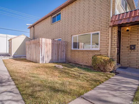 3316 Woodside Dr #14, Carson City, NV 89701