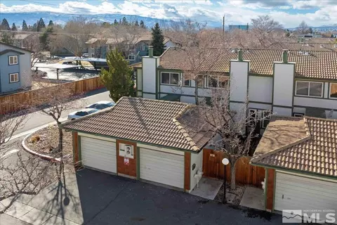 963 Flatcar Ln, Sparks, NV 89431