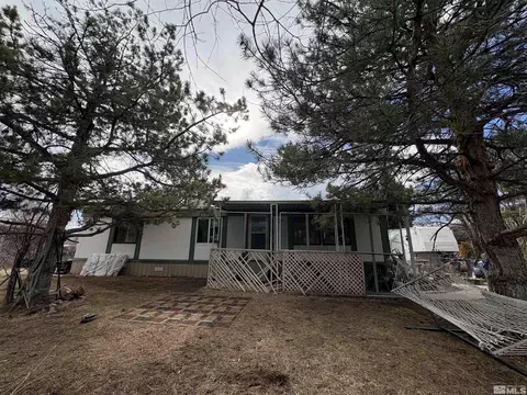 530 Carnes Dr, Sun Valley, NV 89433
