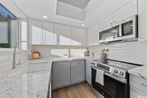 2594 Betsy St, Sparks, NV 89431