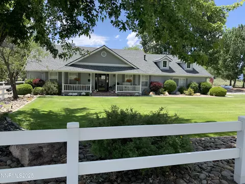 1585 Buckeye Rd, Minden, NV 89423