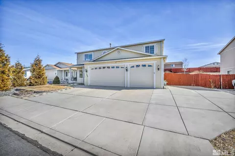 17890 Mama Bear Ct, Reno, NV 89508
