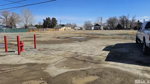 14 Littell Ave, Yerington, NV 89447