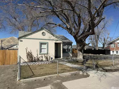 203 E Fourth St, Winnemucca, NV 89445 photo 2