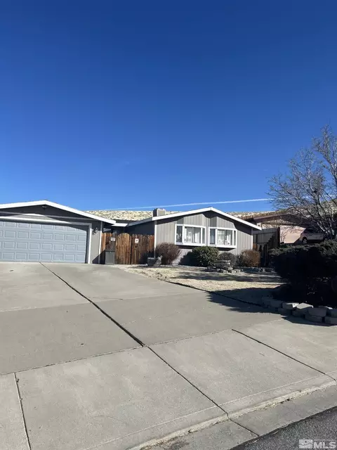 575 Summerhill Dr, Sun Valley, NV 89433