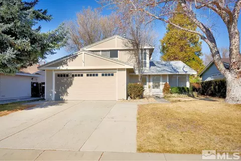830 Glen Molly Dr, Sparks, NV 89434