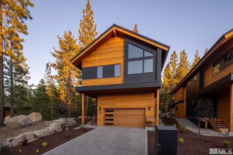 135 Sierra Colina Dr #16, Stateline, NV 89449